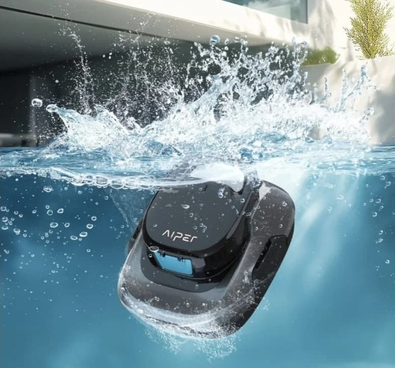 Aiper Scuba SE robotic pool cleaner