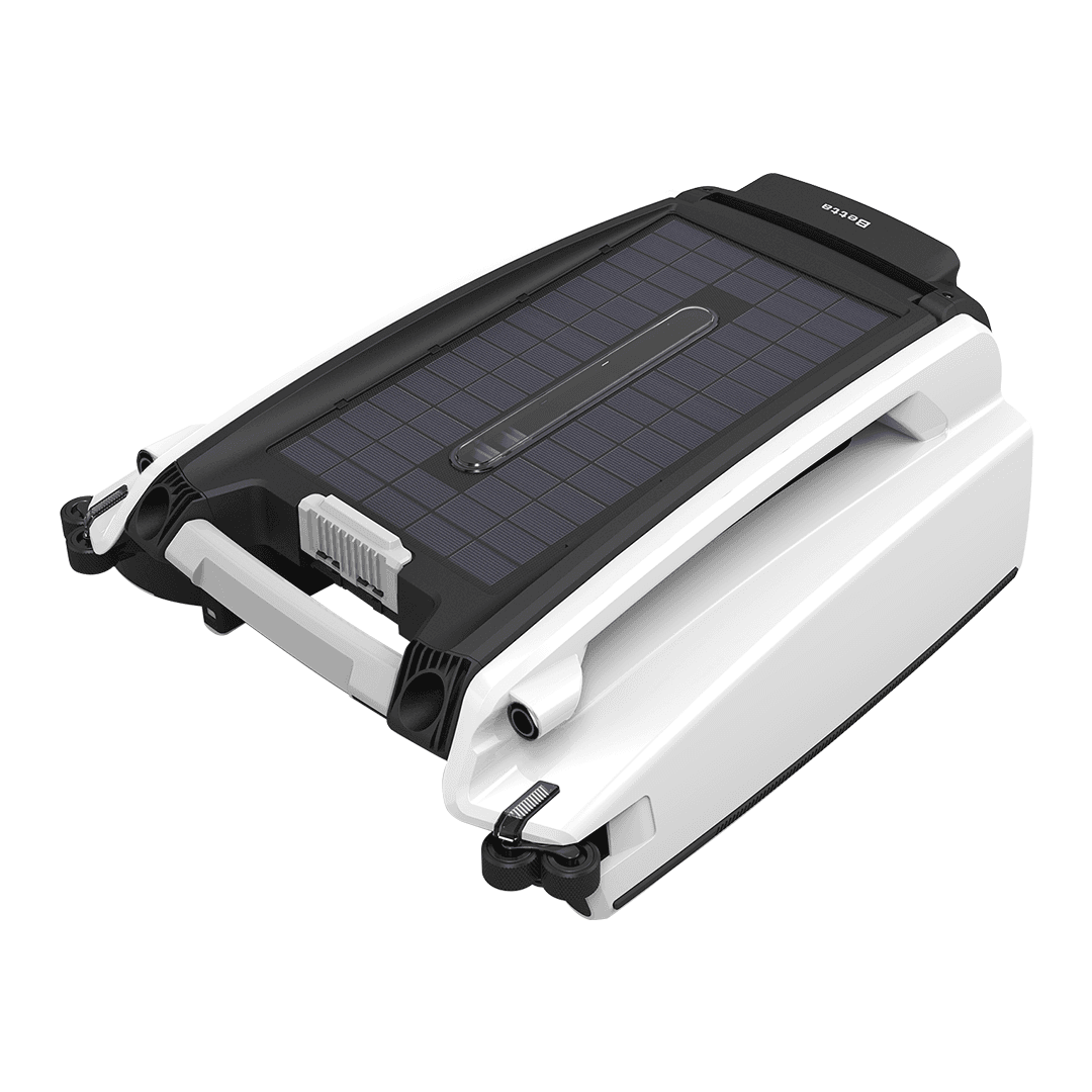Betta SE Solar Robotic Pool Skimmer