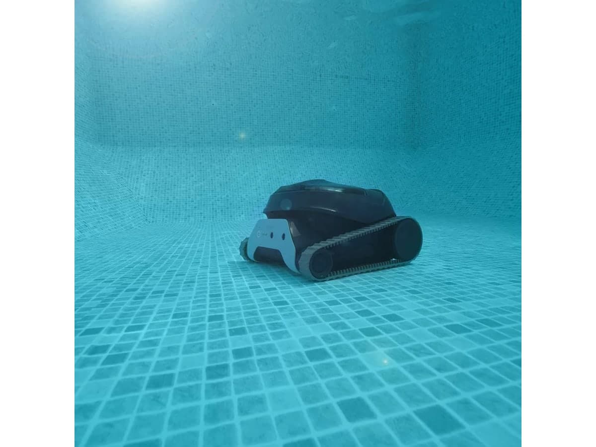 Dolphin Liberty 300 robotic pool cleaner